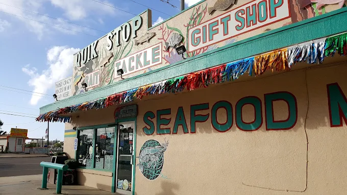 Quik Stop storefront on Queen Isabella Blvd in Port Isabel, Texas
